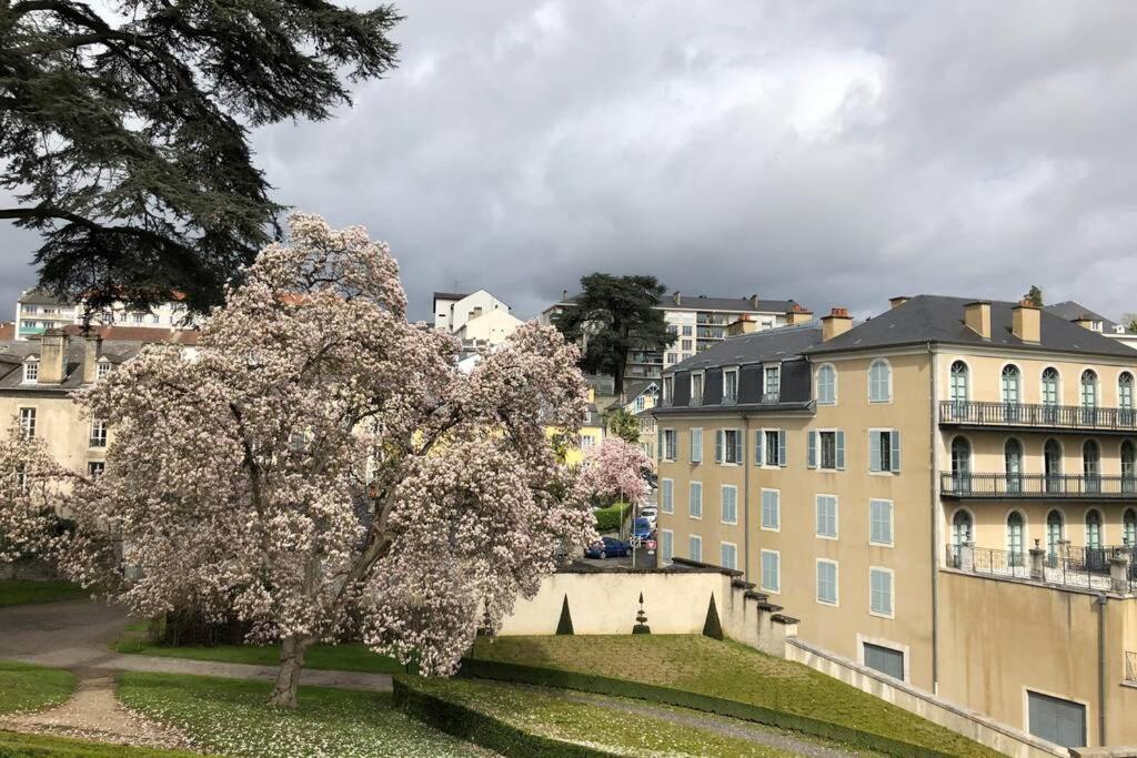 Magnolia : Superbe Deux-Pieces Quartier Du Chateau Pau Luaran gambar